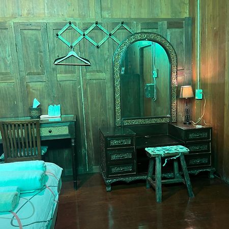 Tata Guesthouse Chiang Mai Esterno foto