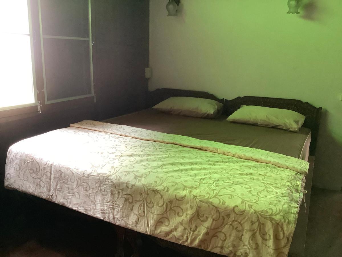 Tata Guesthouse Chiang Mai Esterno foto