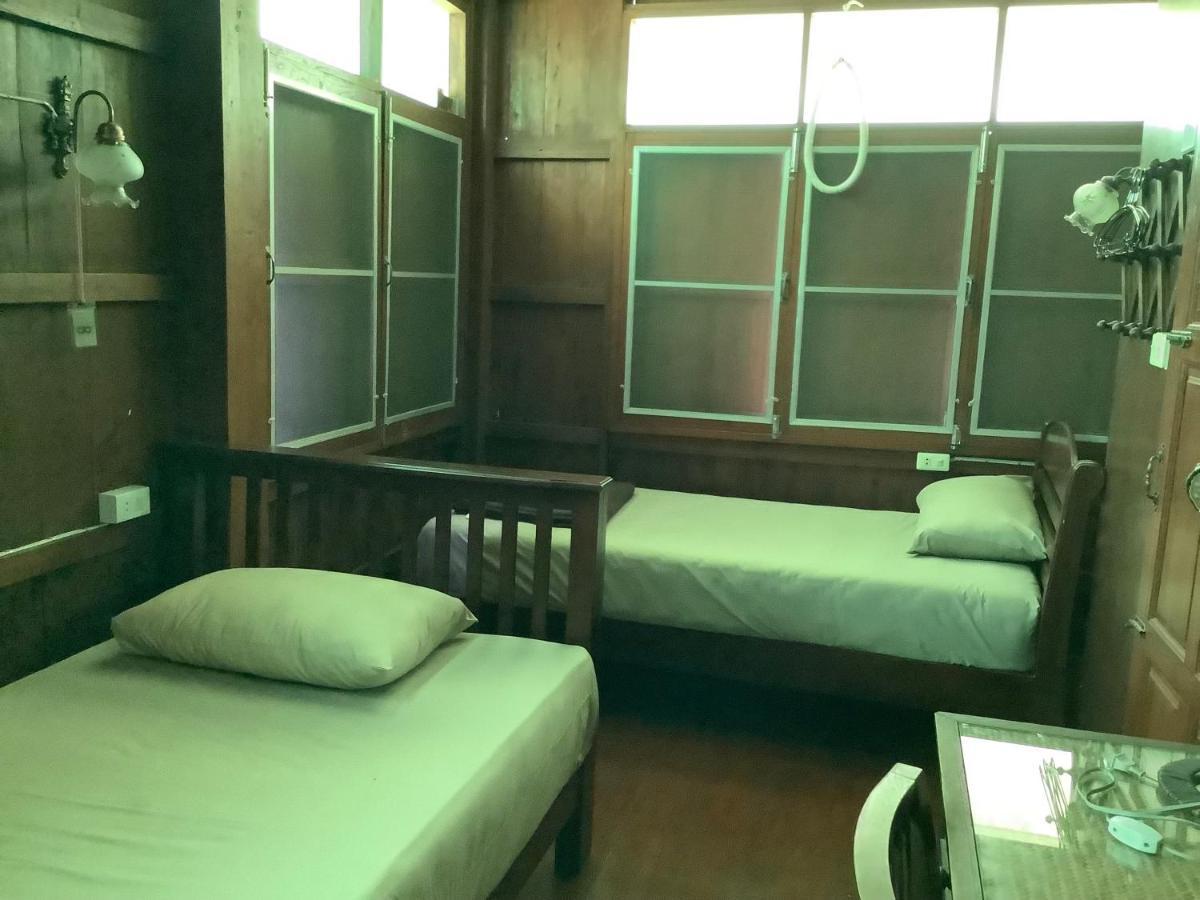 Tata Guesthouse Chiang Mai Esterno foto