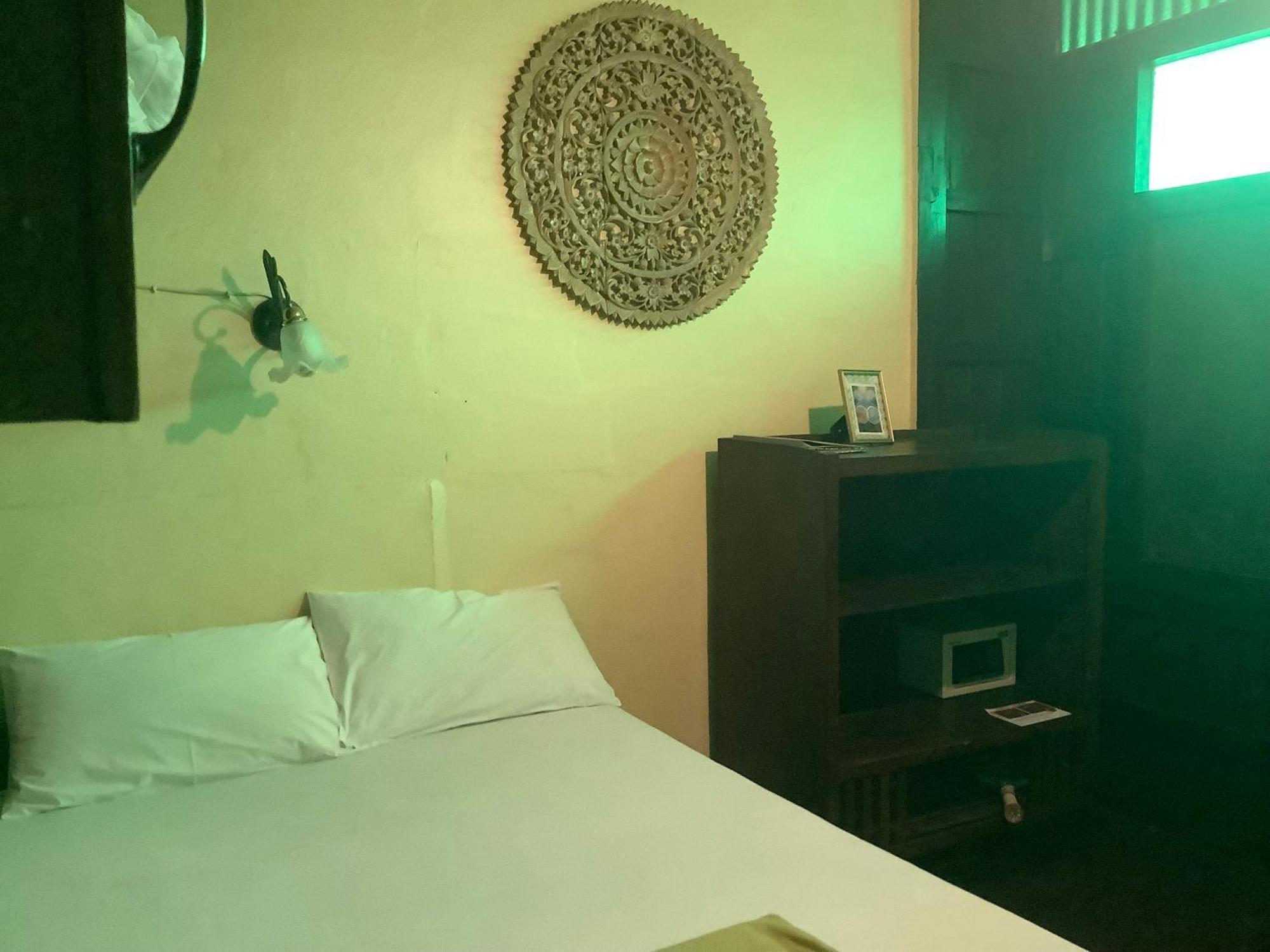 Tata Guesthouse Chiang Mai Esterno foto