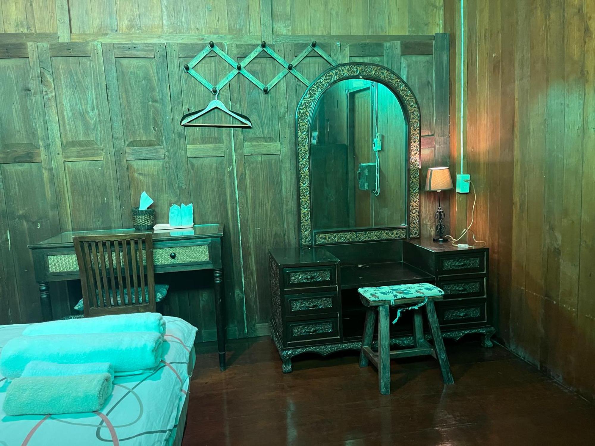 Tata Guesthouse Chiang Mai Esterno foto